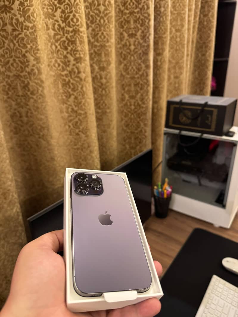 Apple iPhone 14 Pro Max 0