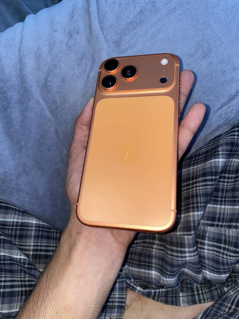 Apple iPhone 17 Pro Max 1