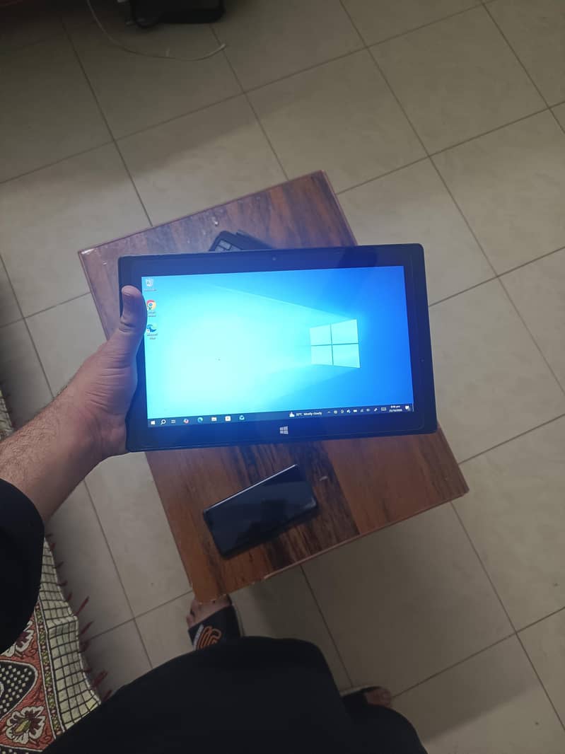 Microsoft Surface Pro | Core i5 | Detachable Touchscreen | 128GB SSD 1