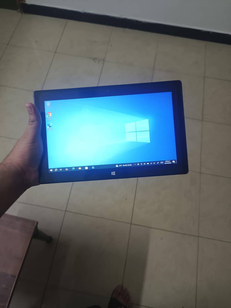 Microsoft Surface Pro | Core i5 | Detachable Touchscreen | 128GB SSD 4