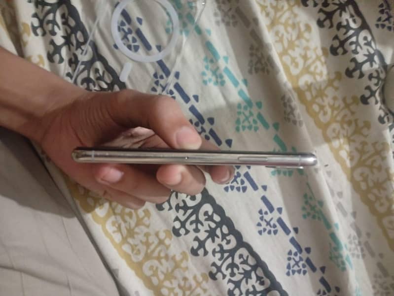 Apple iPhone X 2