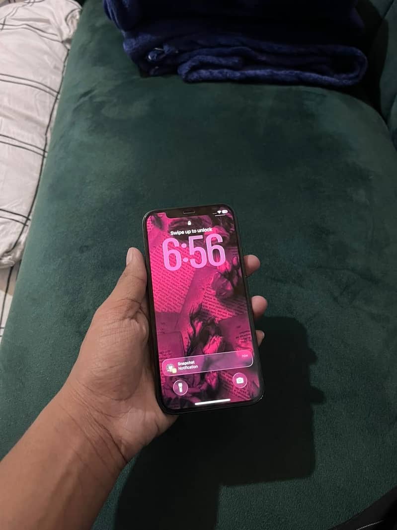 Apple iPhone 12 2