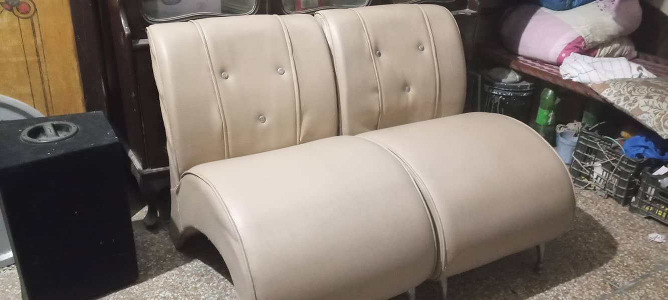 Comfy Relaxers Sofas 0