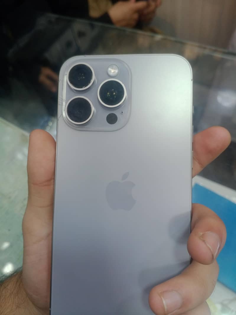 Apple iPhone 15 Pro Max 0