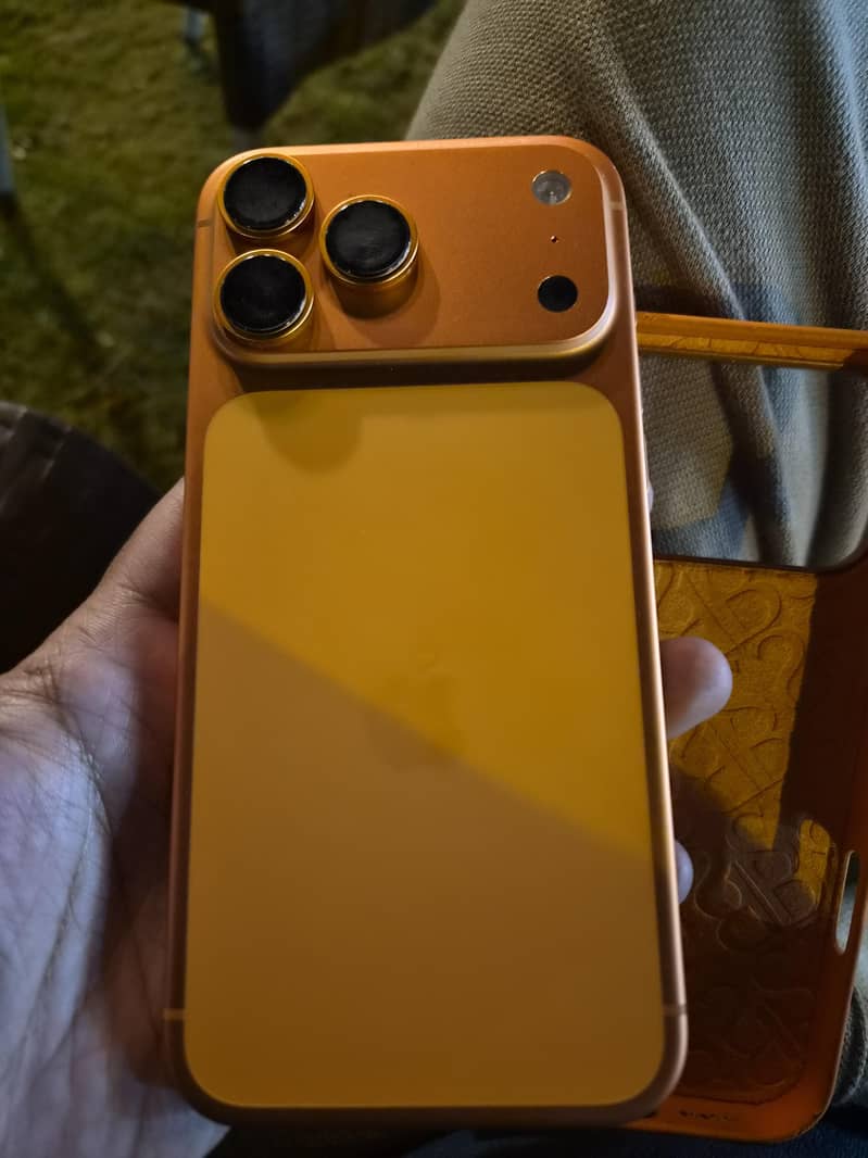 Apple iPhone 17 Pro Max 3