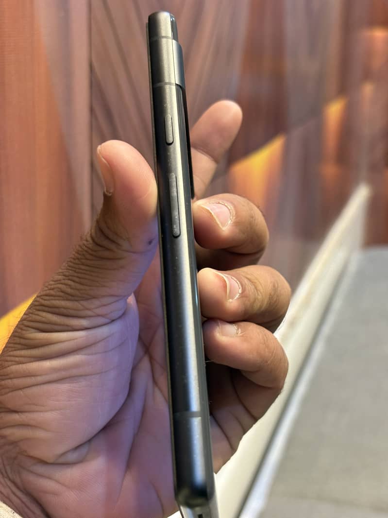 Google Pixel 7a 5