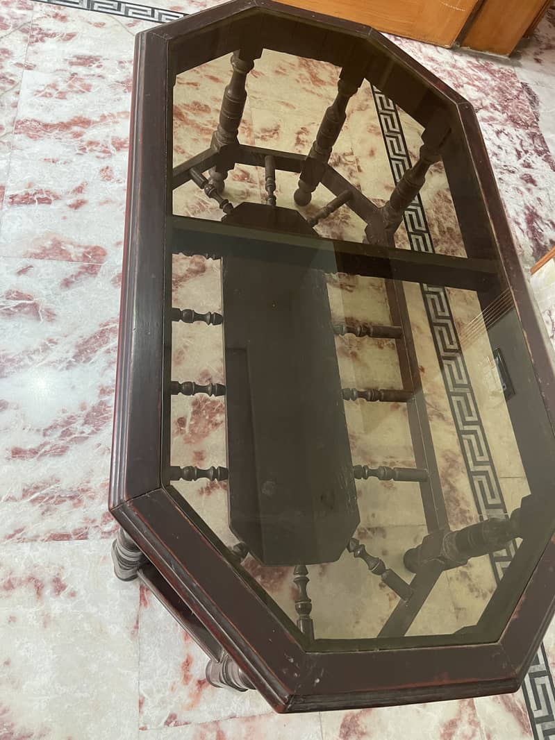 Center table 0
