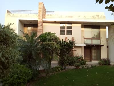1 KANAL OFFICE USE HOUSE FOR RENT GULBERG NEAR CANAL ROAD SHADMAN LAHORE