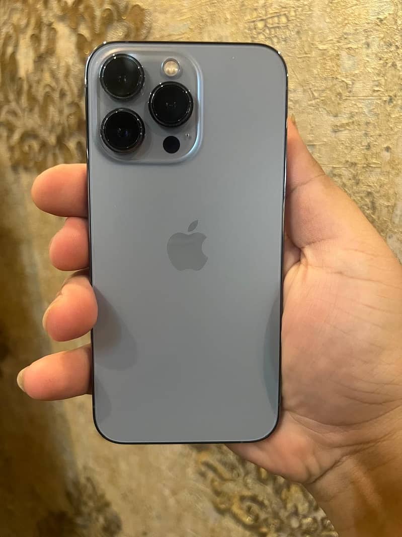 Apple iPhone 13 Pro 0