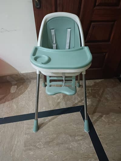 baby high chair / dining chair