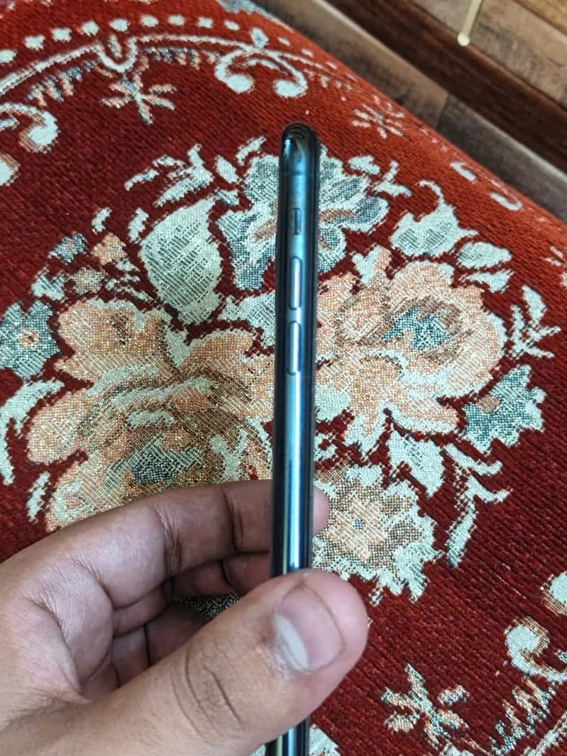 Apple iPhone 11 Pro Max 5