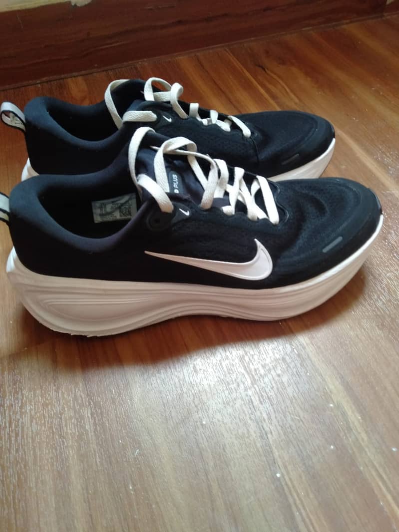 Nike Vomero Plus 0
