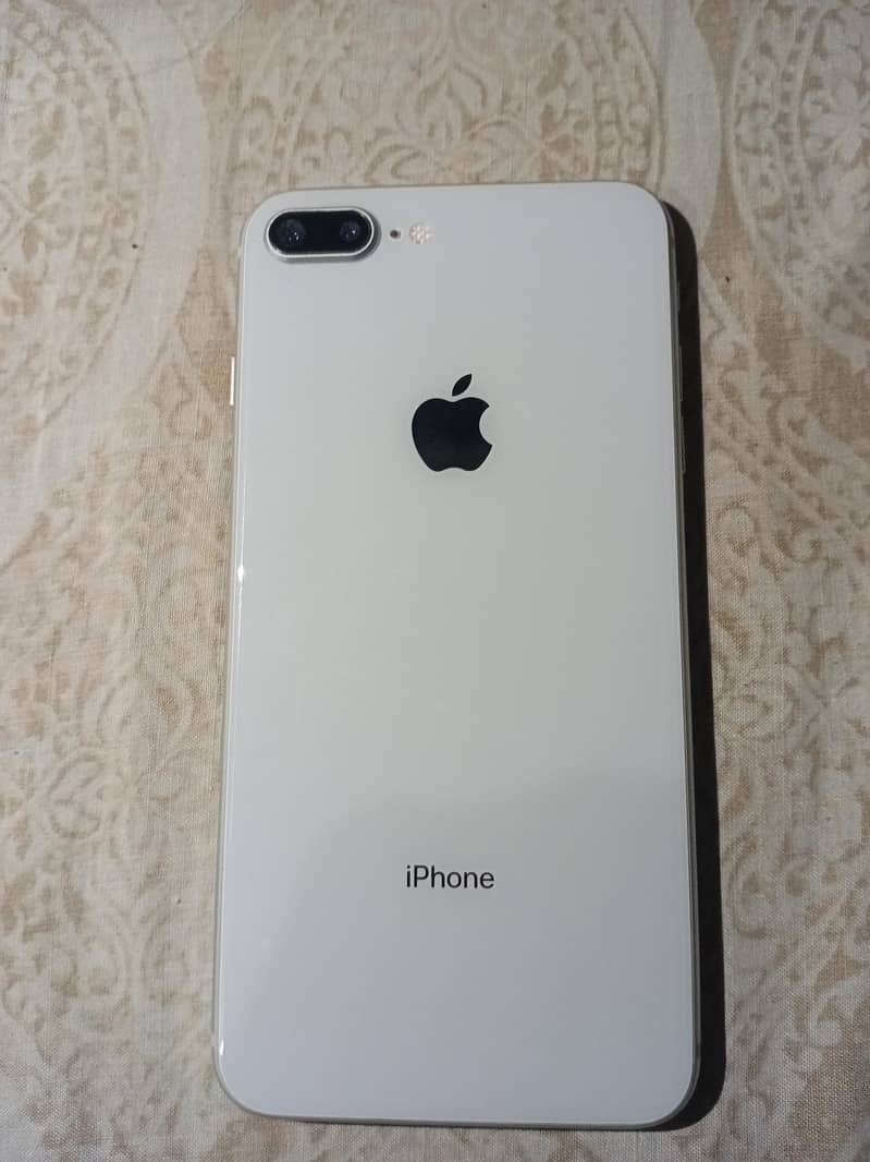Apple iPhone 8 Plus 0
