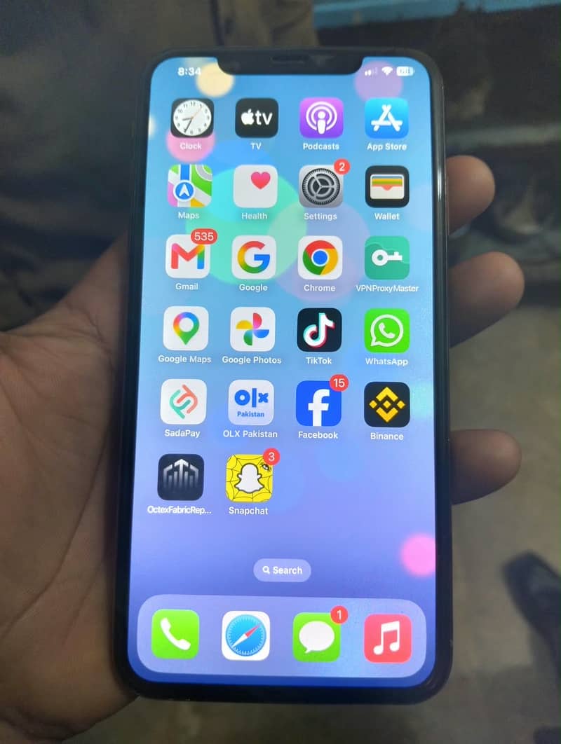 Apple iPhone XS Max 3