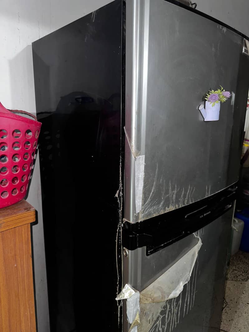 Refrigerator 1