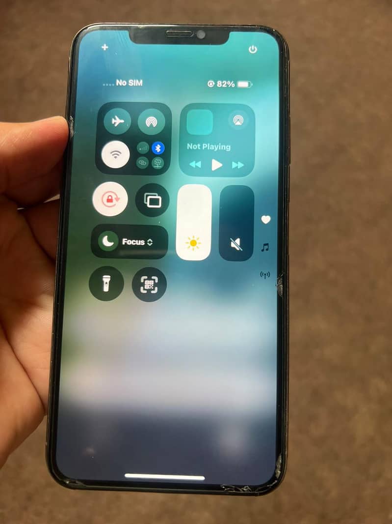 Apple iPhone XS Max 4