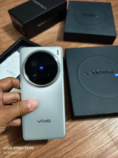 Vivo x200 Pro
