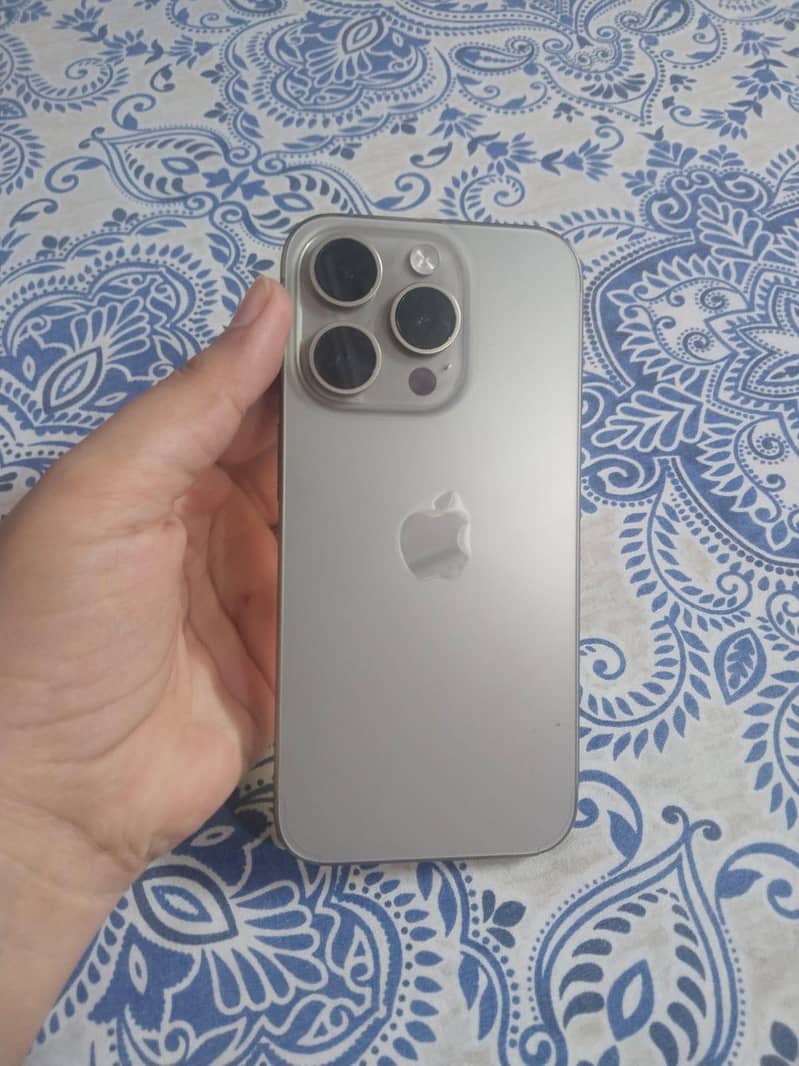 Apple iPhone 15 Pro 1