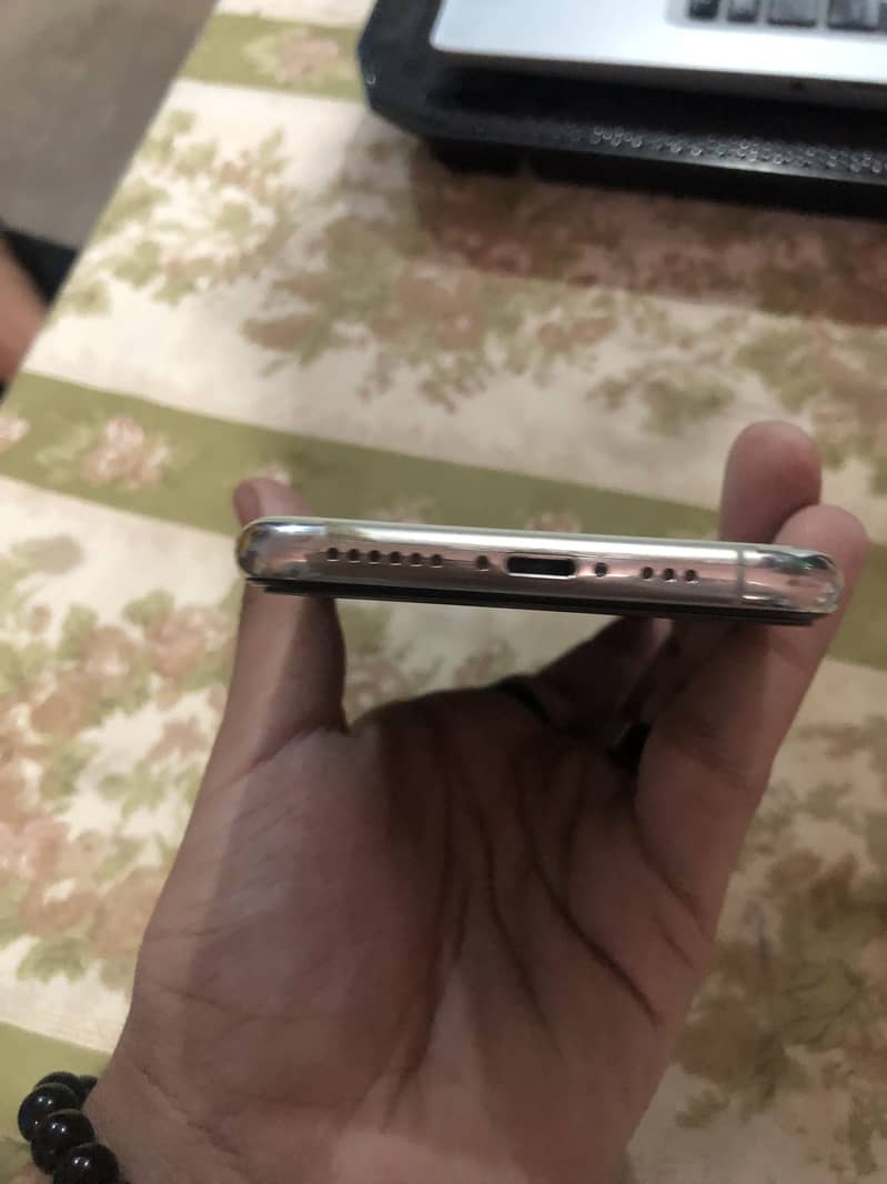 Apple iPhone 11 Pro 5