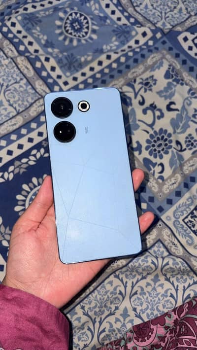 Tecno CAMON 20