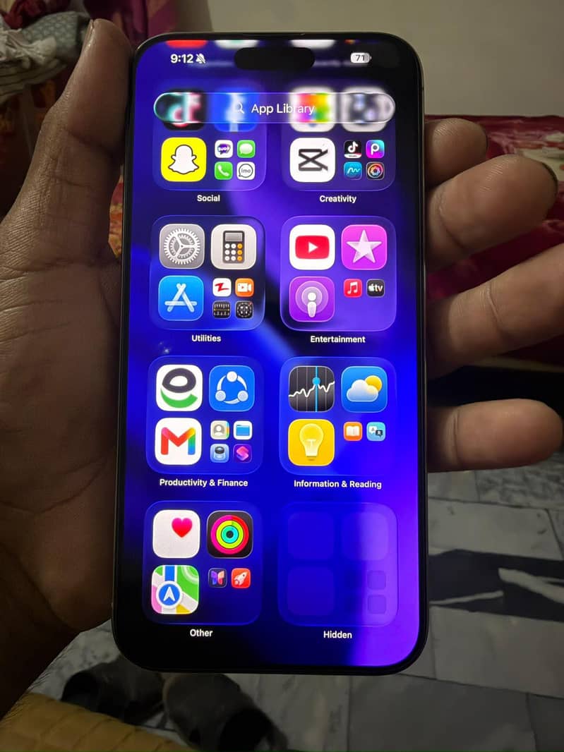 Apple iPhone 15 Pro Max 2