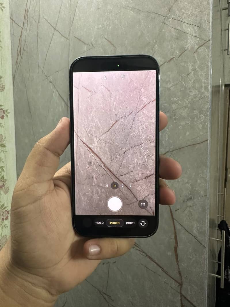 Apple iPhone 14 Pro 0