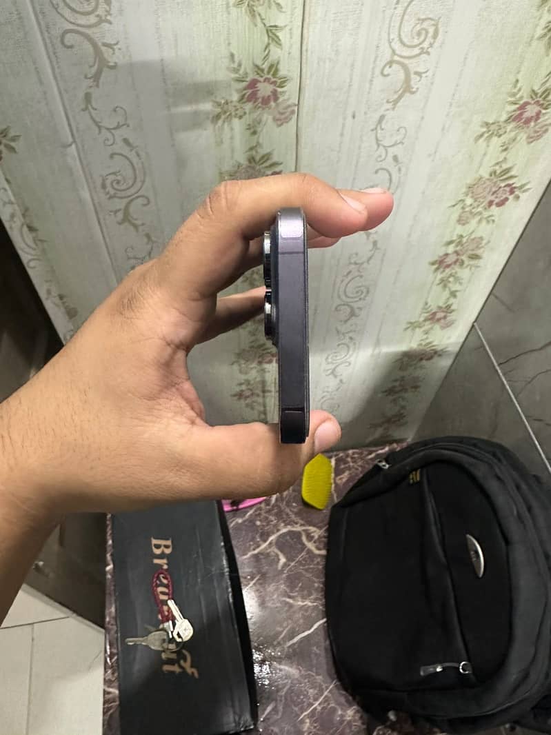 Apple iPhone 14 Pro 4