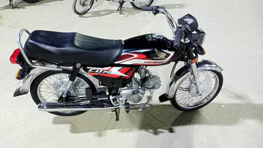 Honda CD-70 2025 6 months model Karachi num 1st owner Genuine mint