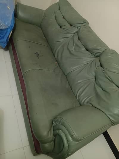 Want to sell 5 Seater Sofa Set.