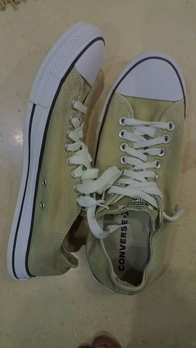 Mew shoes with box