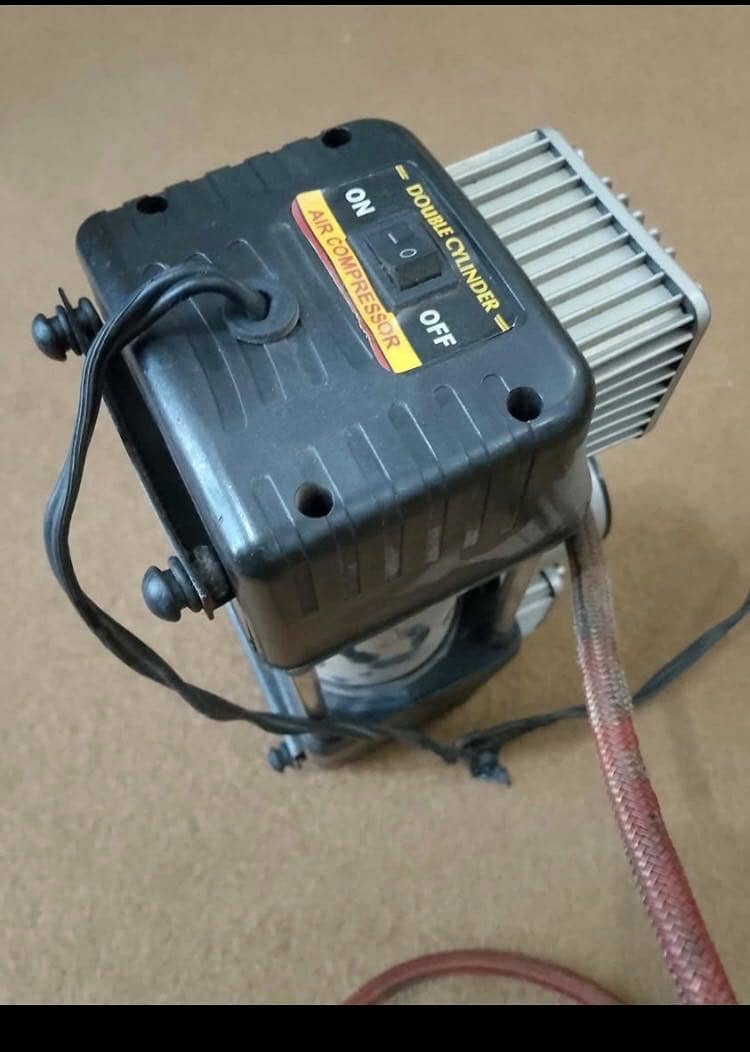 Car Air Compressor 1