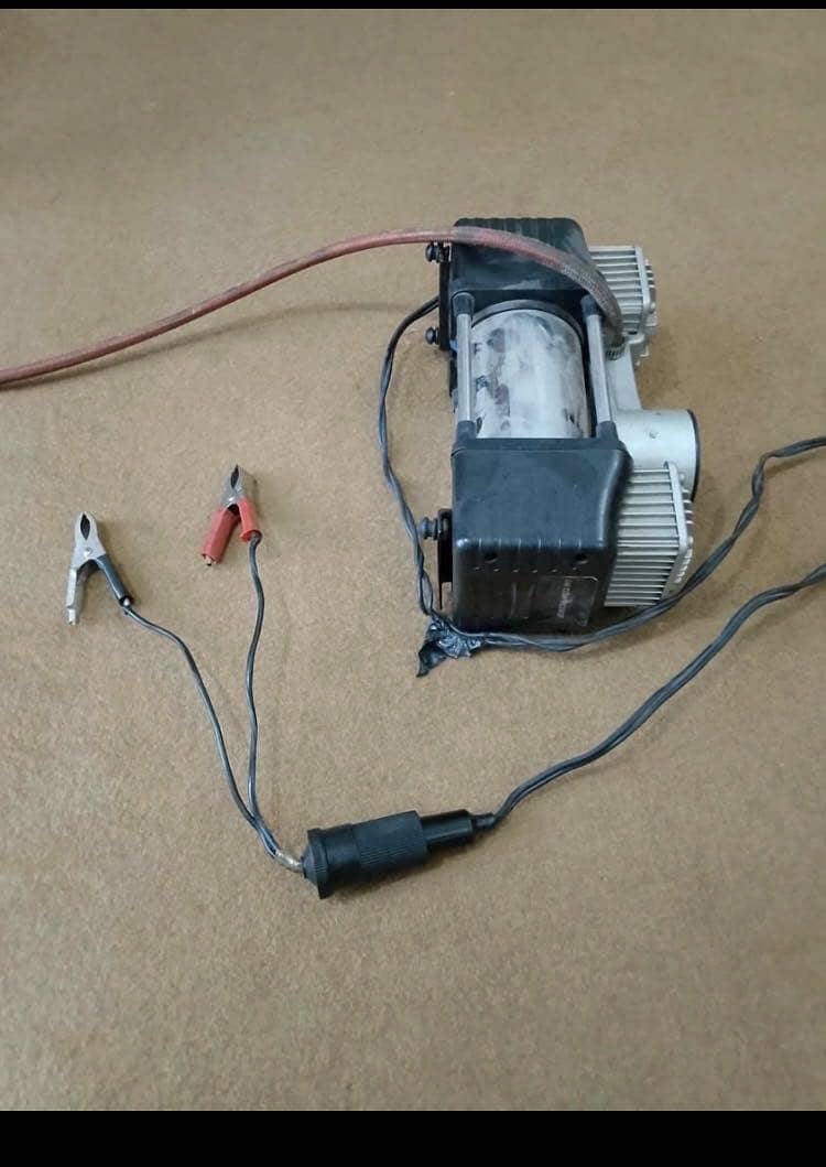Car Air Compressor 2