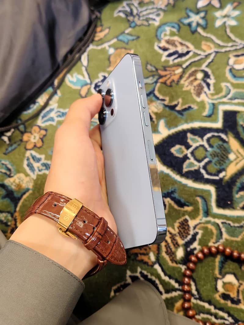 Apple iPhone 13 Pro 1