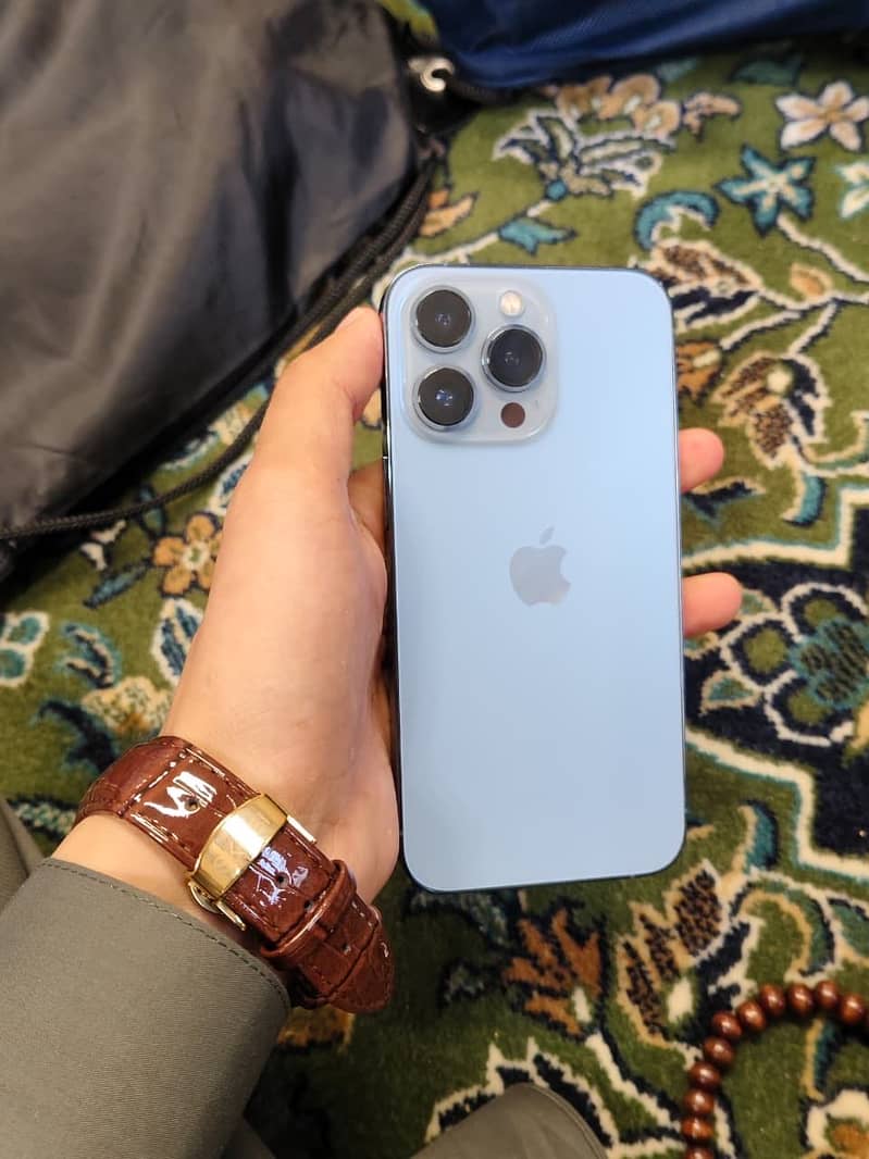Apple iPhone 13 Pro 2