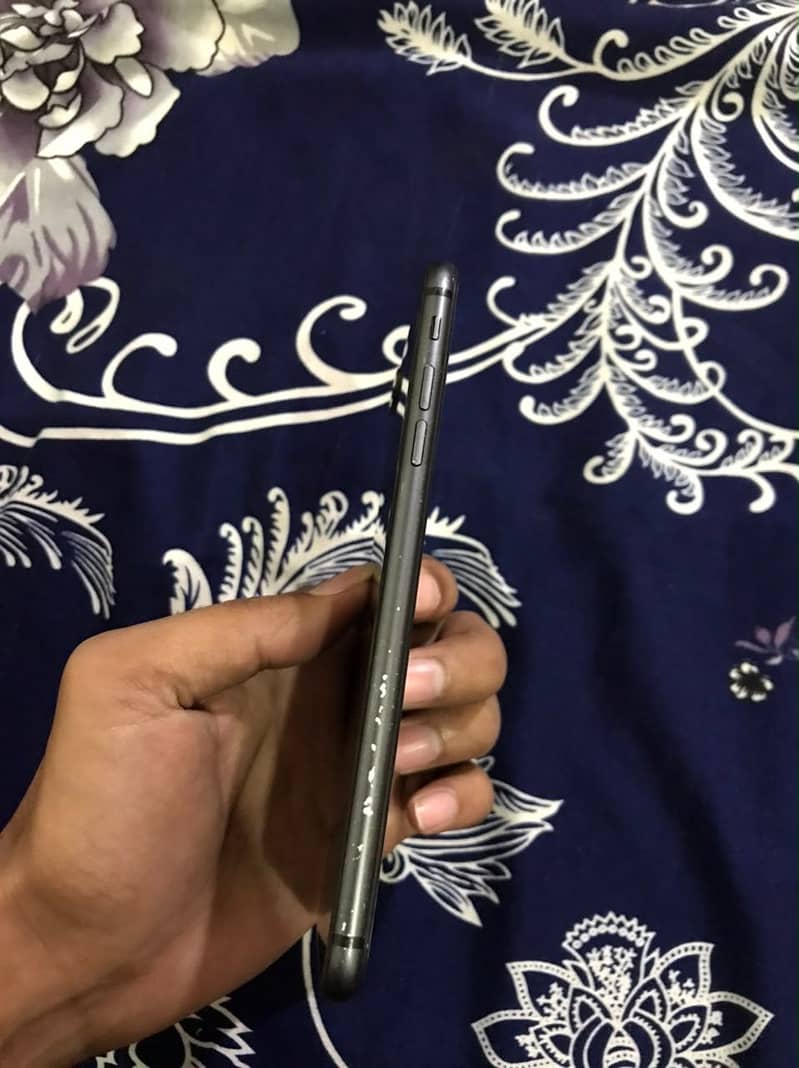 iPhone 8 Plus 64gb 7
