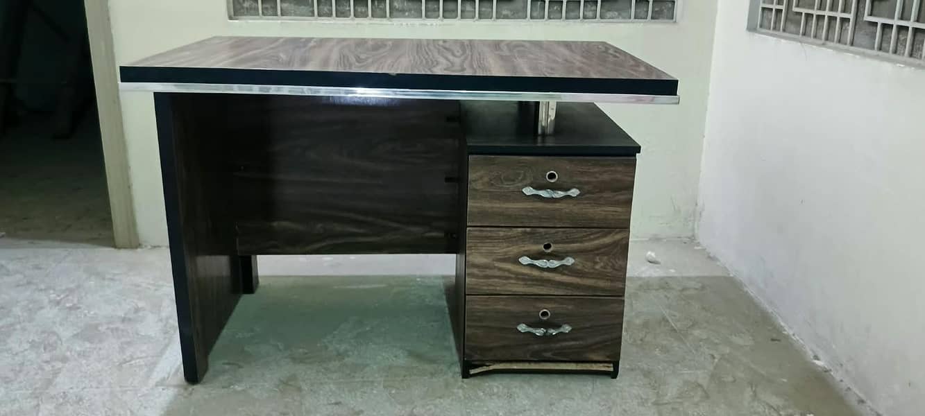 Office tables 1