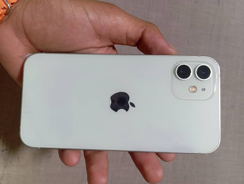 Apple iPhone 12 0
