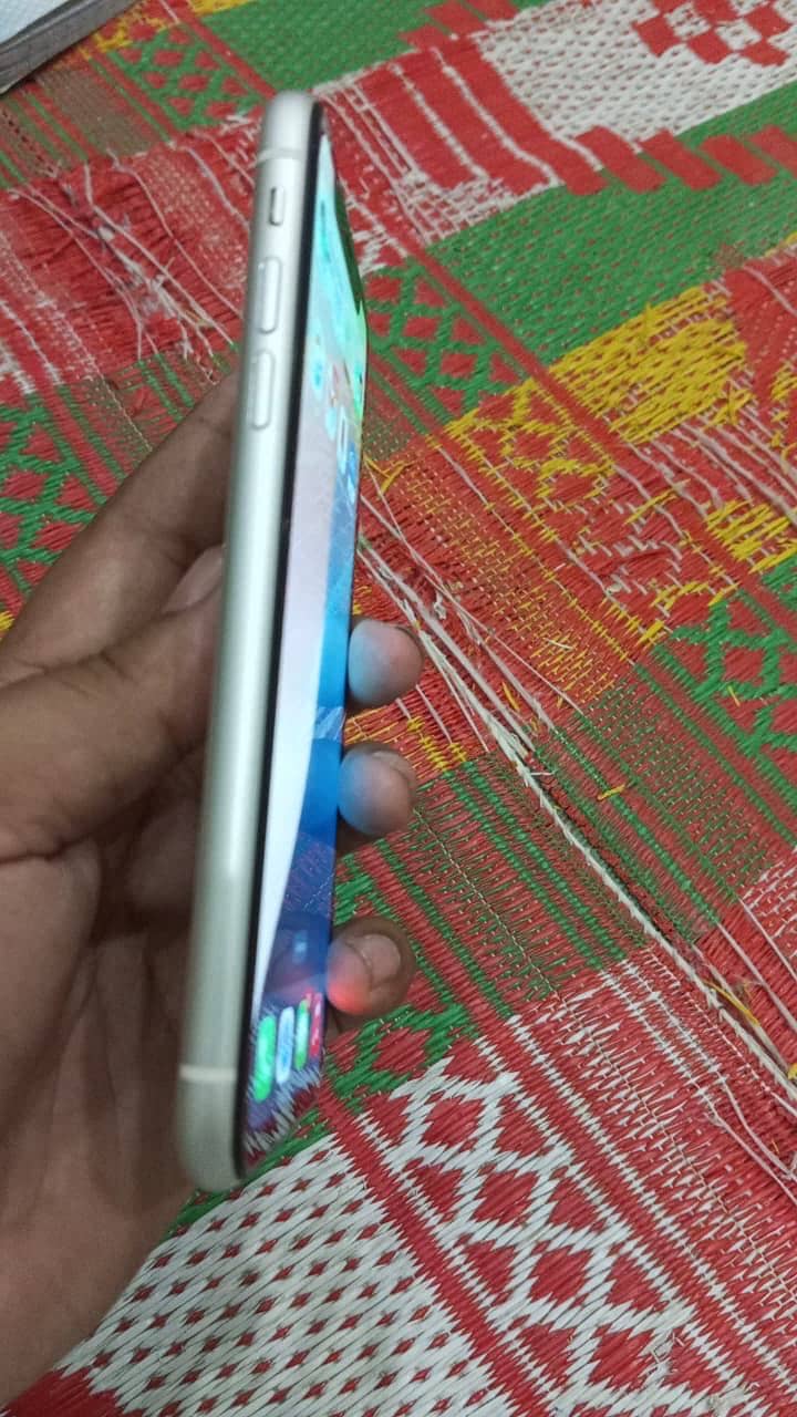iphone 11 3