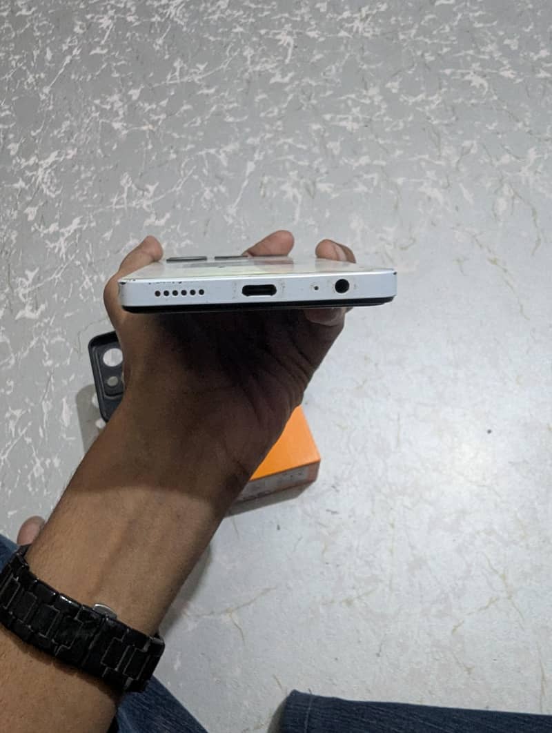 Tecno Spark 10 Pro 4