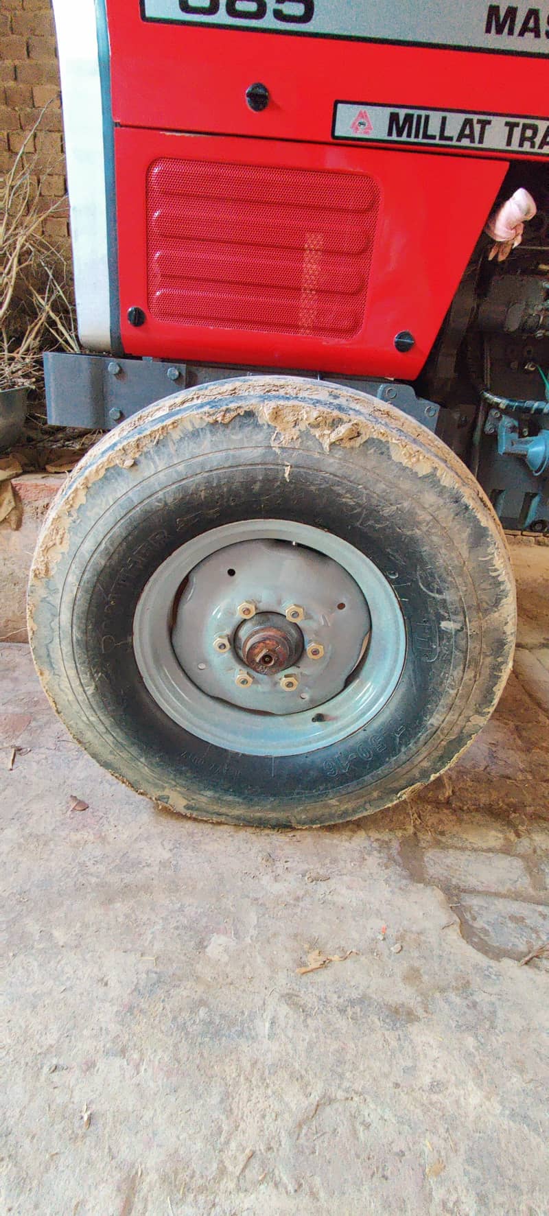 MF 385 2×4 11
