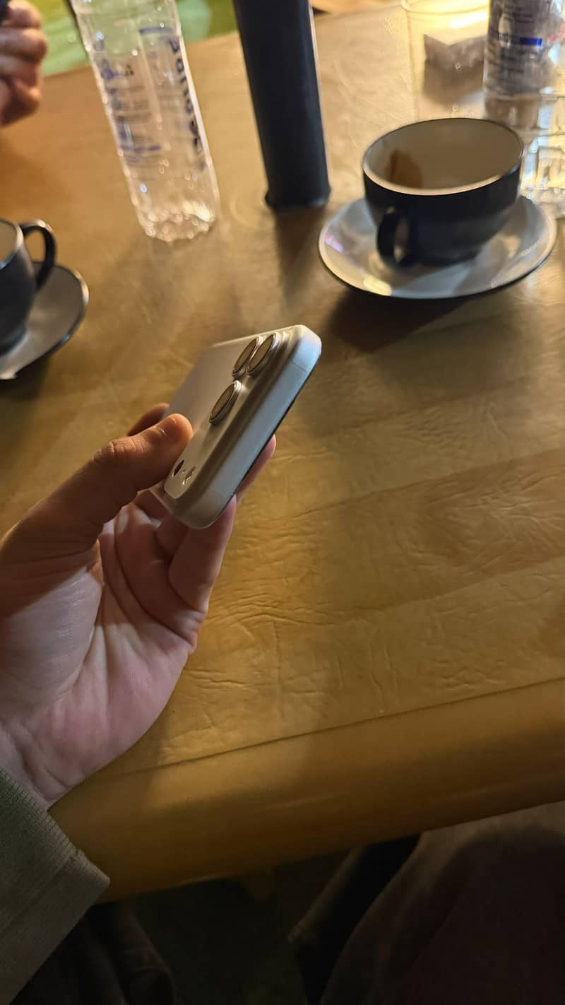 Apple iPhone 17 Pro 6