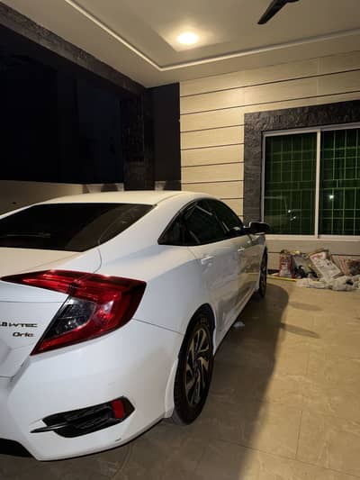 Honda Civic Oriel 2017