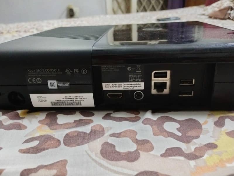 Xbox 360e 1