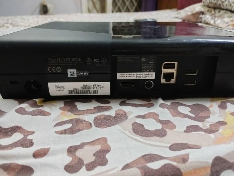 Xbox 360e 6