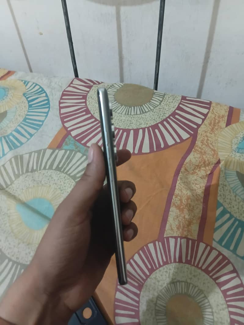 Tecno CAMON 40 Pro 4