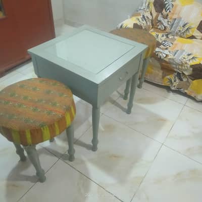 table with 2 seat