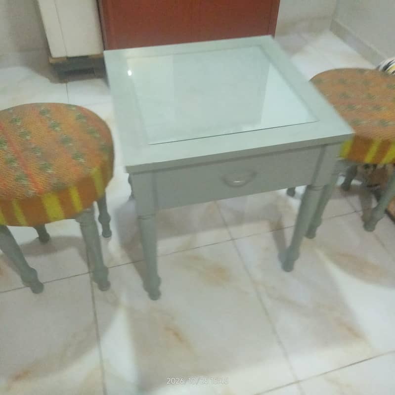 table with 2 seat 3
