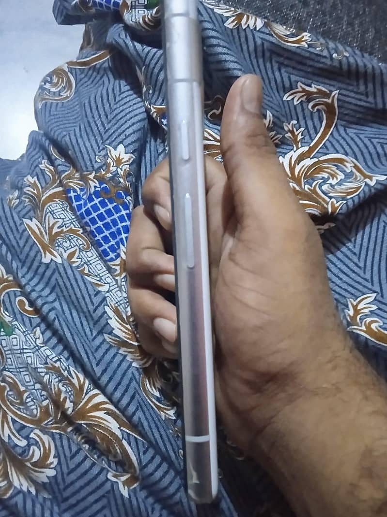 google pixel 7a 3