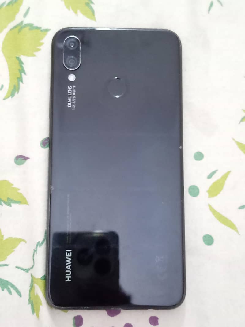 Huawei Nova 3i 1
