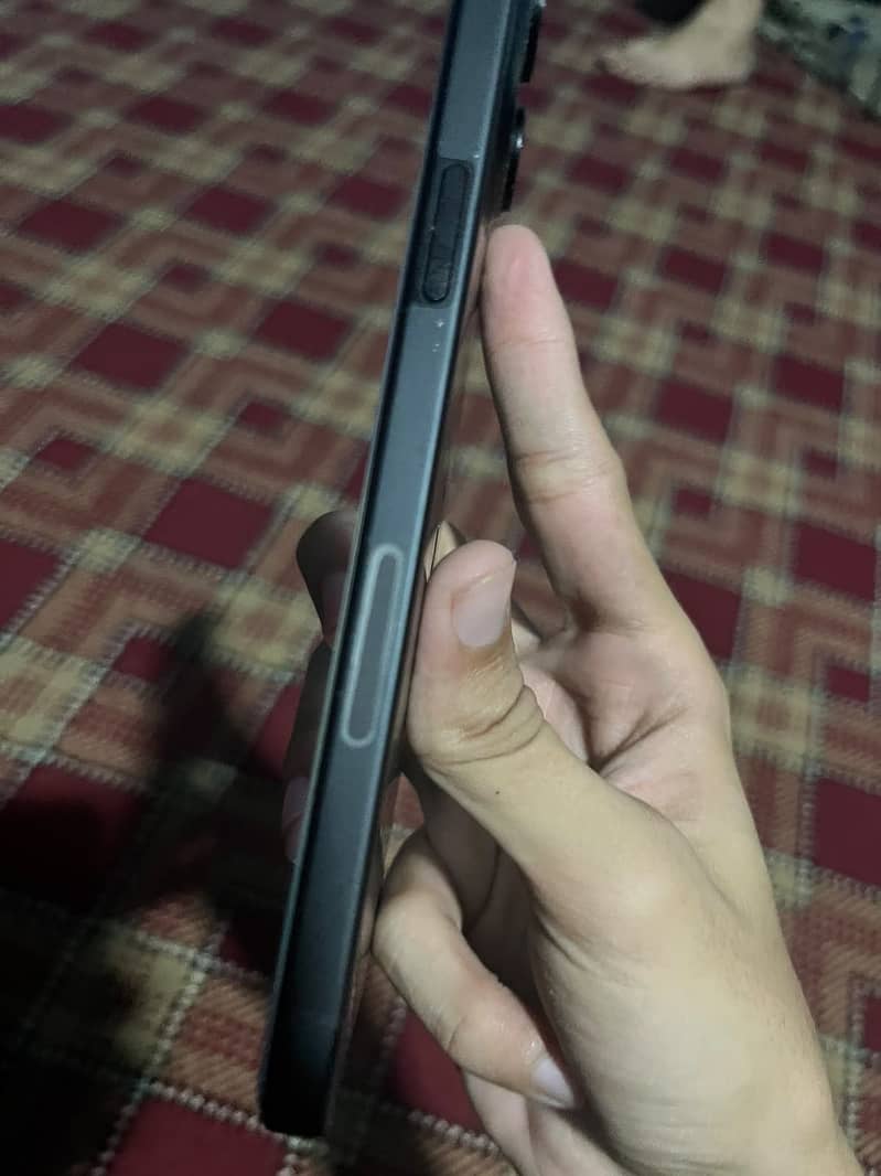 Apple iPhone 15 plus 4